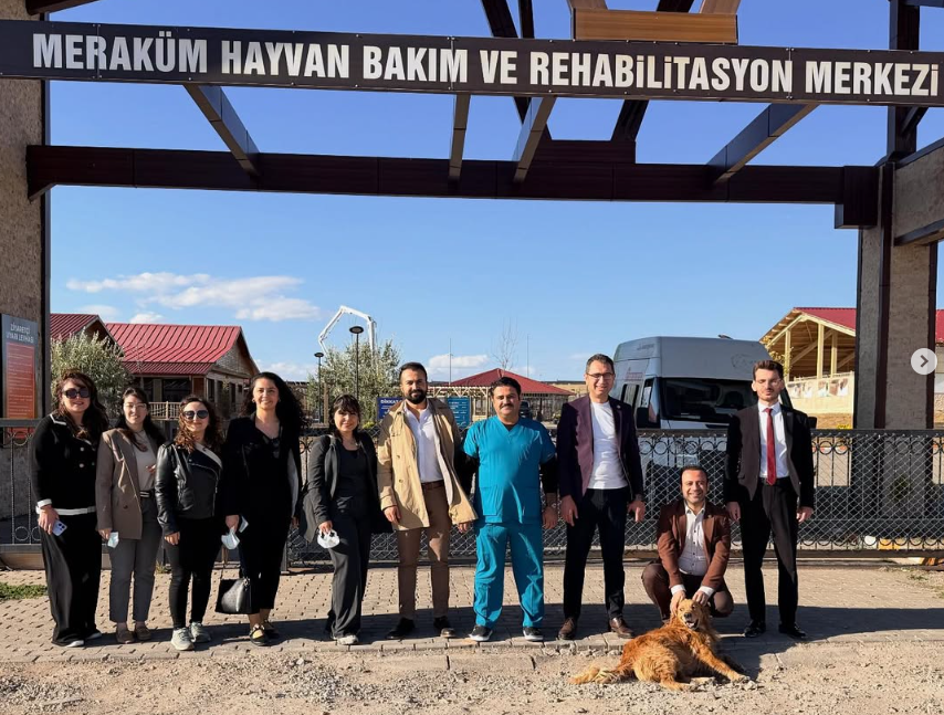 Baromuz Hayvan Hakları Komisyonu, Meraküm Hayvan Bakım ve Rehabilitasyon Merkezi’ne ziyarette bulundu.